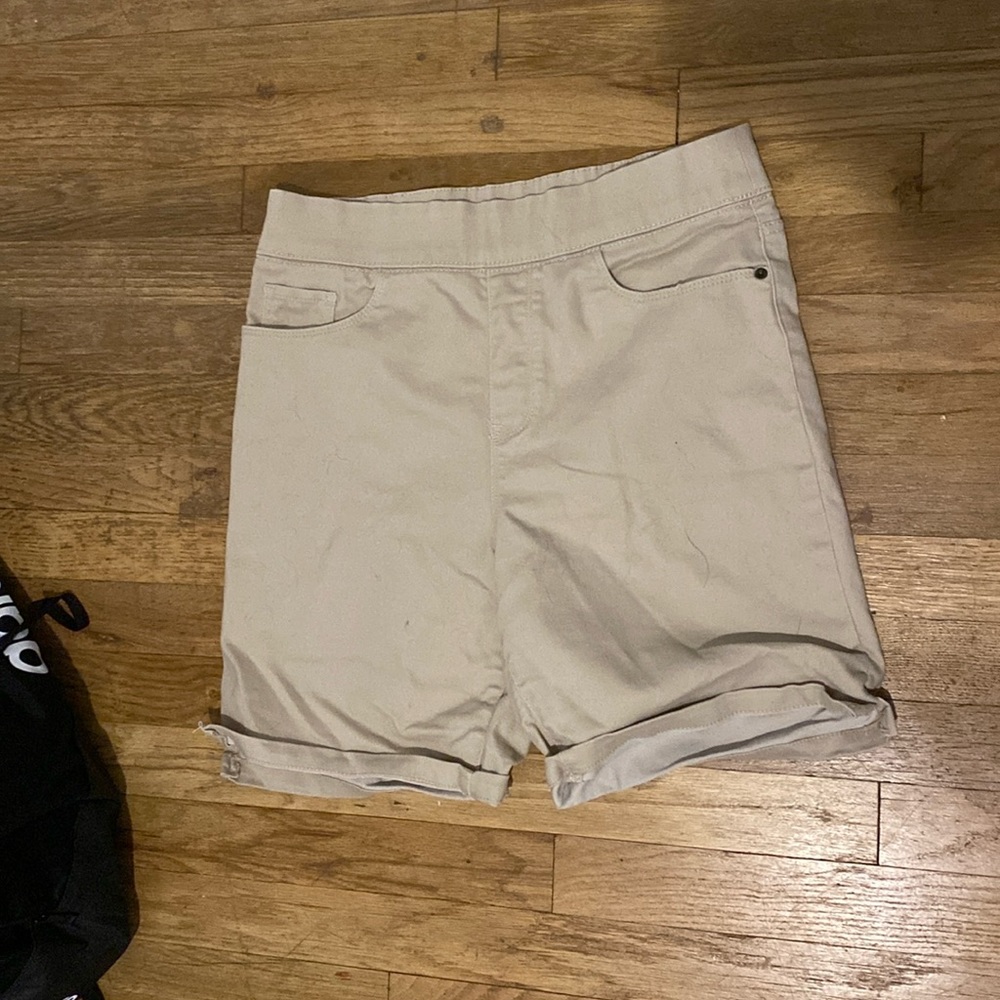 Khaki DKNY Bermuda shorts